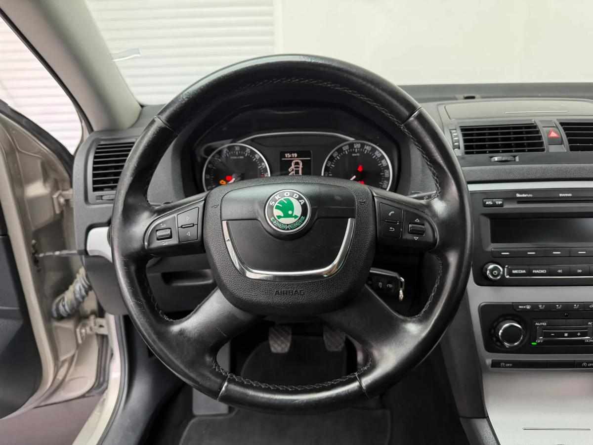 skoda-octavia-1-6-tdi-2013-diesel-1598cc