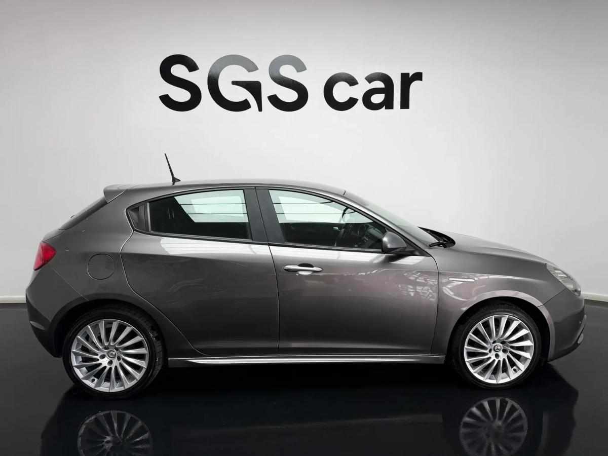 alfa-romeo-giulietta-1-6-jtdm-16v-2017-diesel-1598cc