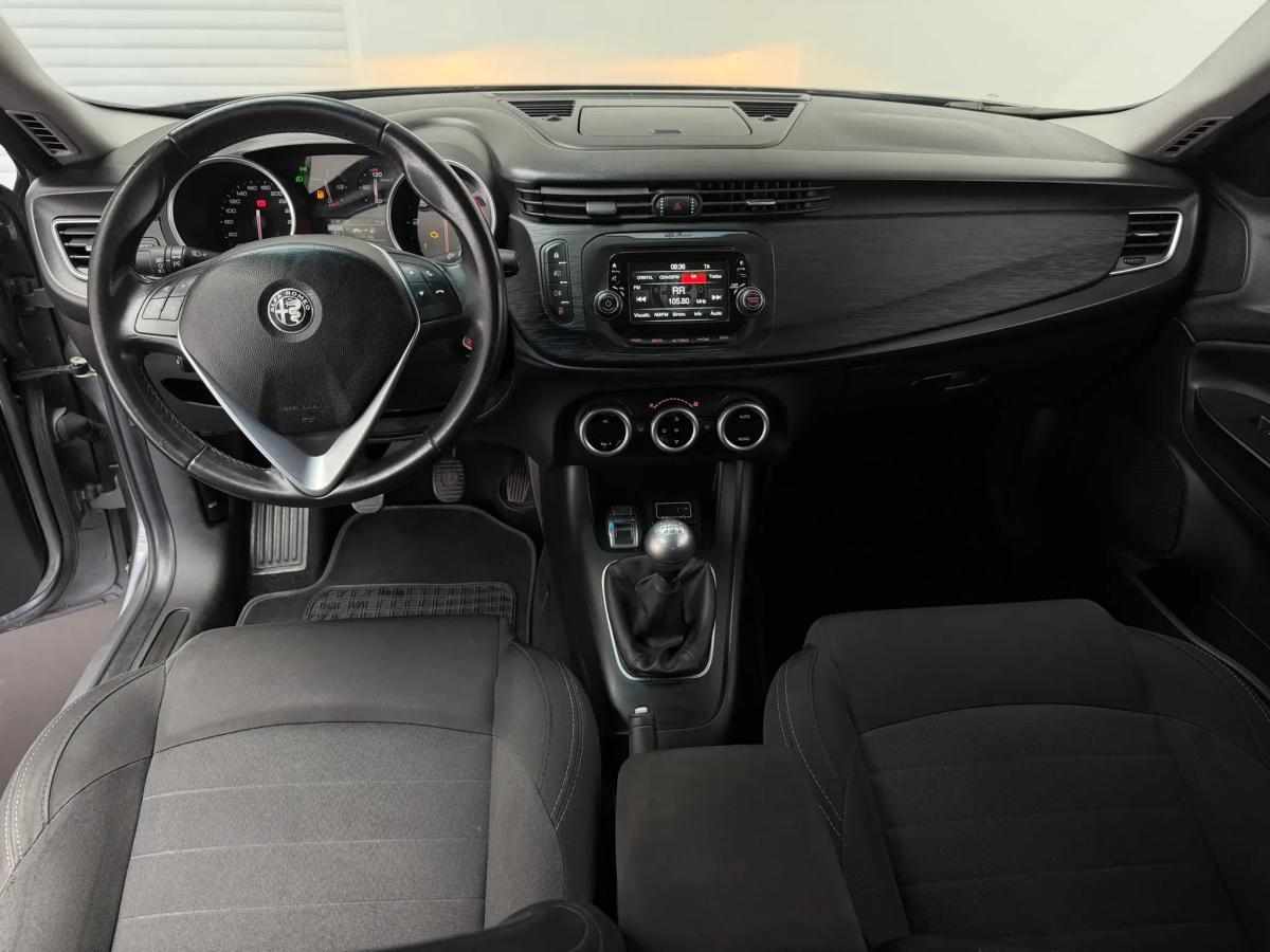 alfa-romeo-giulietta-1-6-jtdm-16v-2017-diesel-1598cc