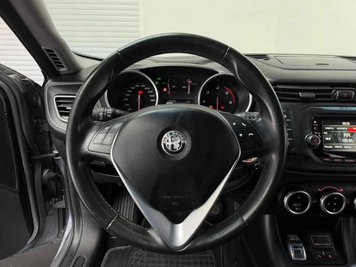 alfa-romeo-giulietta-1-6-jtdm-16v-2017-diesel-1598cc