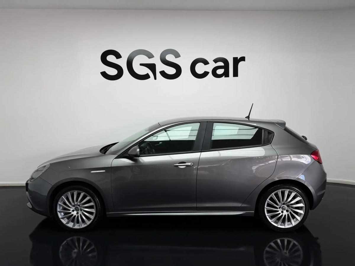 alfa-romeo-giulietta-1-6-jtdm-16v-2017-diesel-1598cc