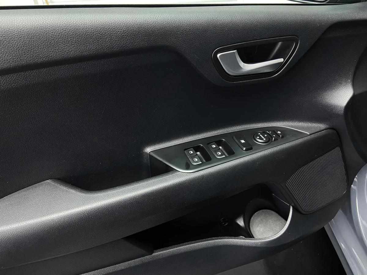 kia-rio-1-0-t-gdi-2023-gasolina-998cc