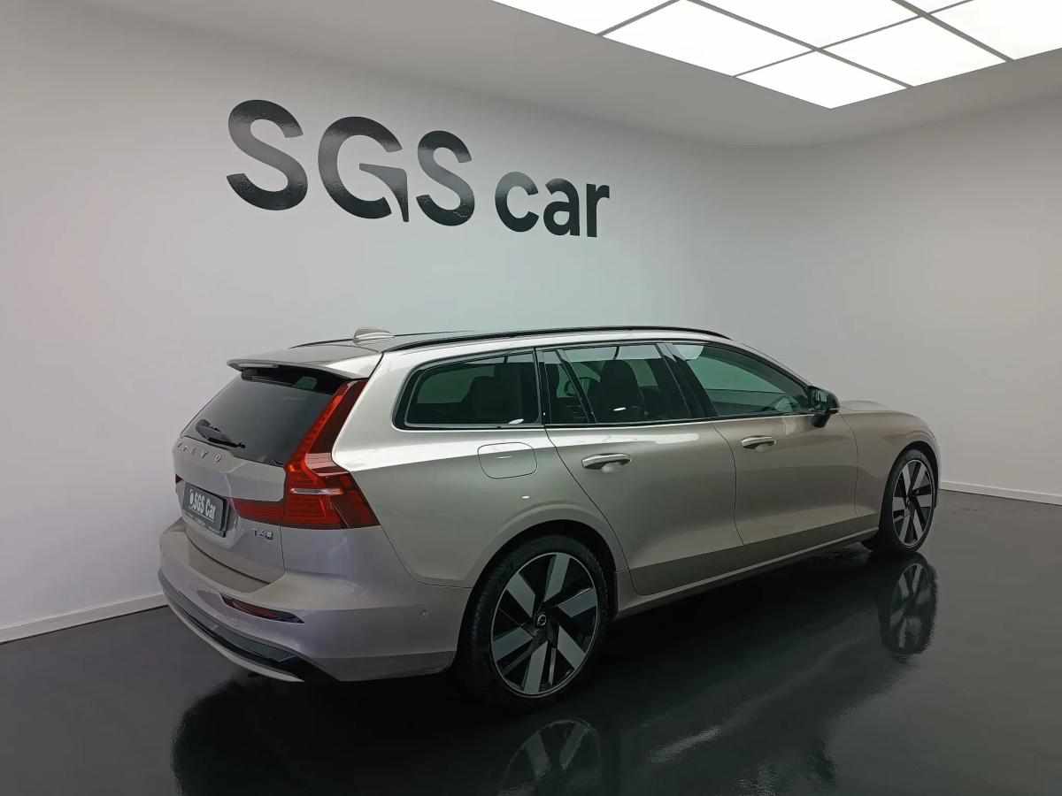 volvo-v60-recharge-2-0-t6-phev-2024-gasolina-1969cc