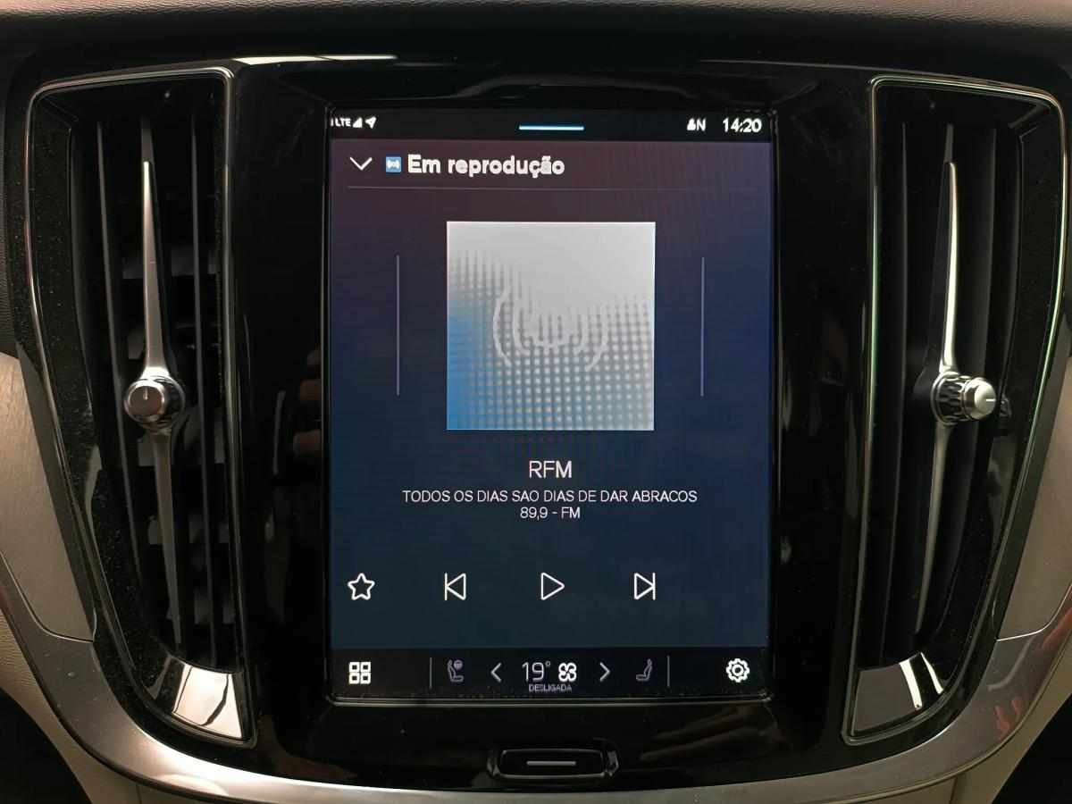 volvo-v60-recharge-2-0-t6-phev-2024-gasolina-1969cc