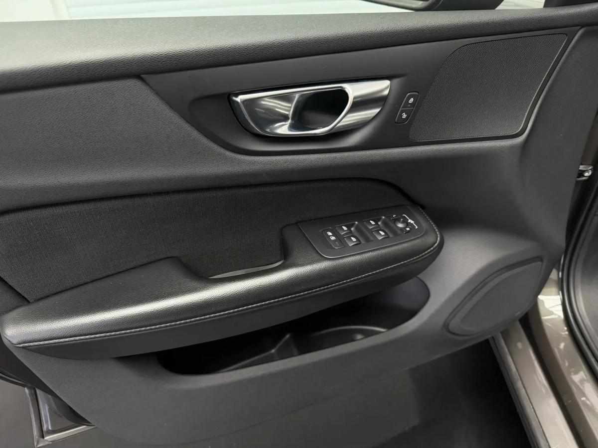 volvo-v60-b4-2021-diesel-1969cc