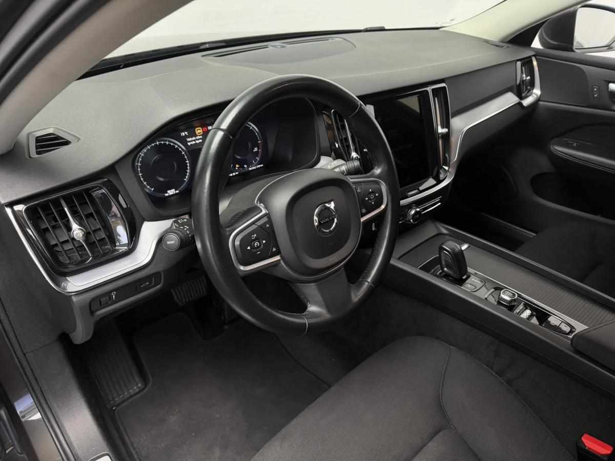 volvo-v60-b4-2021-diesel-1969cc