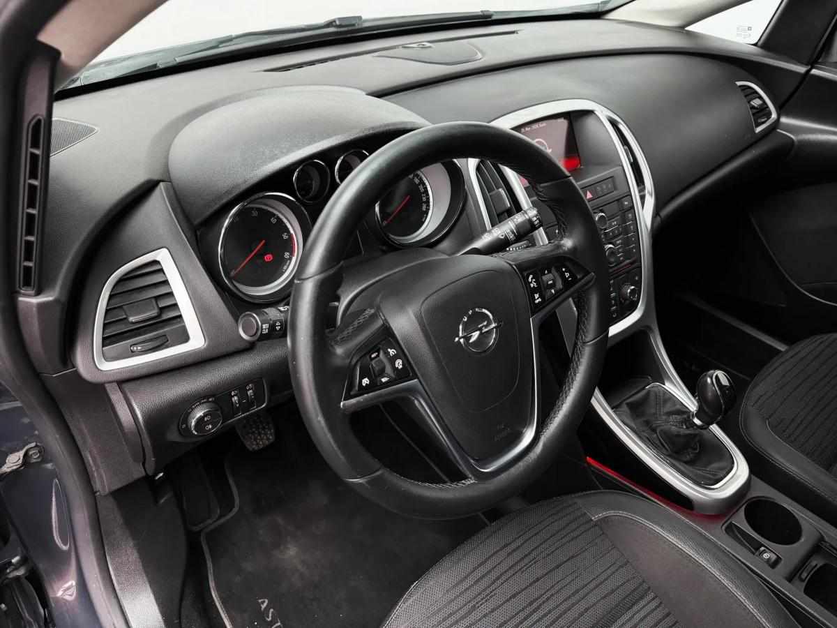 opel-astra-1-6-cdti-2015-diesel-1598cc