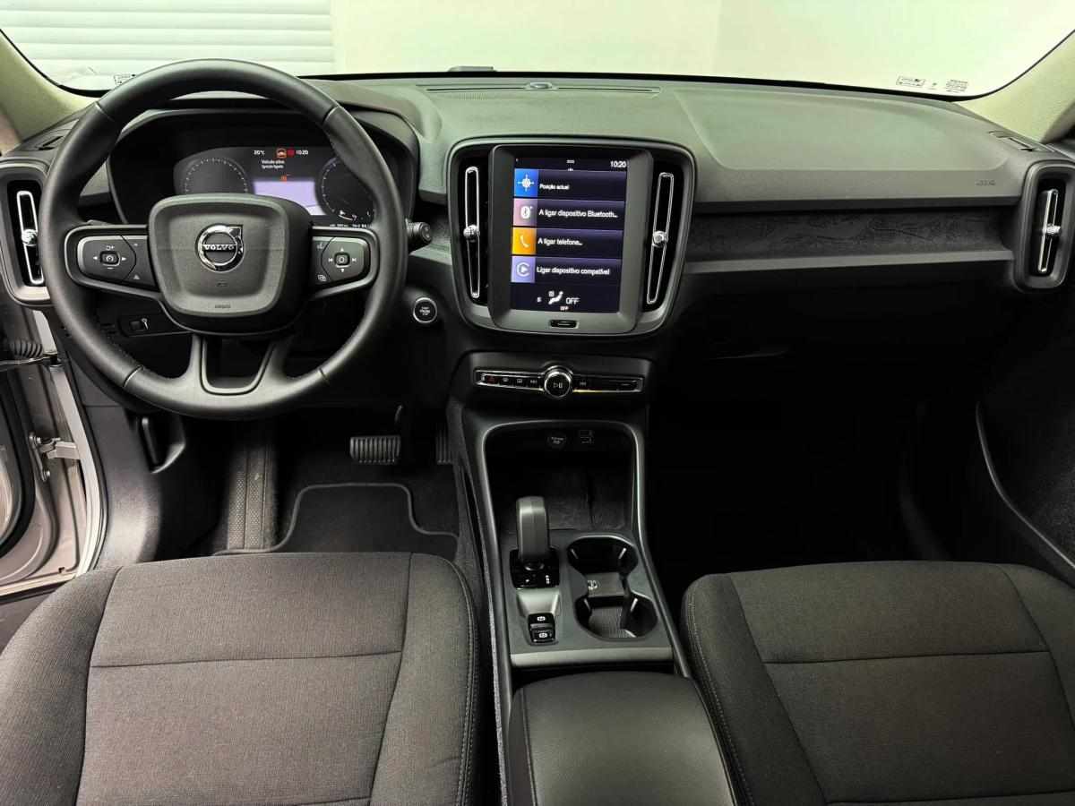 volvo-xc40-1-5-t2-2024-gasolina-1477cc