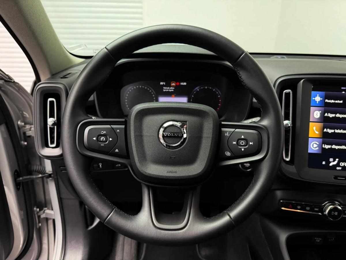 volvo-xc40-1-5-t2-2024-gasolina-1477cc