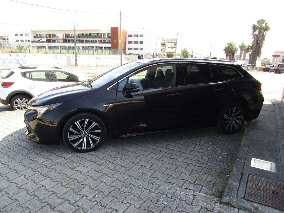 toyota-corolla-2022-hibrido-a-gasolina-1798cc