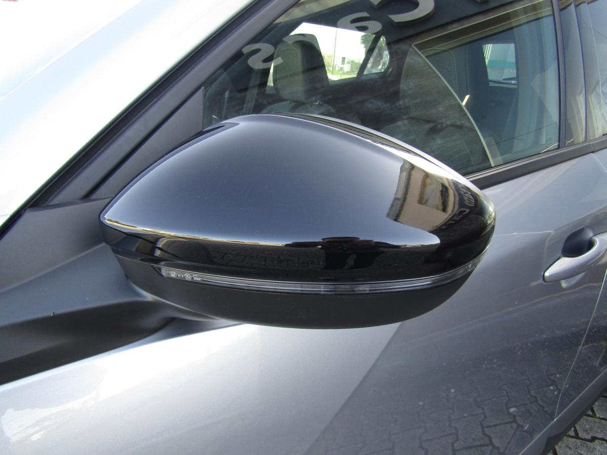 peugeot-2008-2023-diesel-1499cc