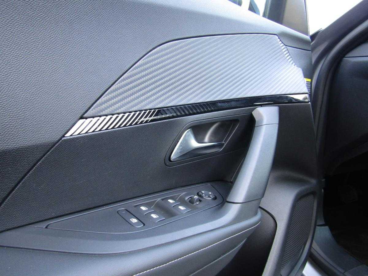 peugeot-2008-2023-diesel-1499cc