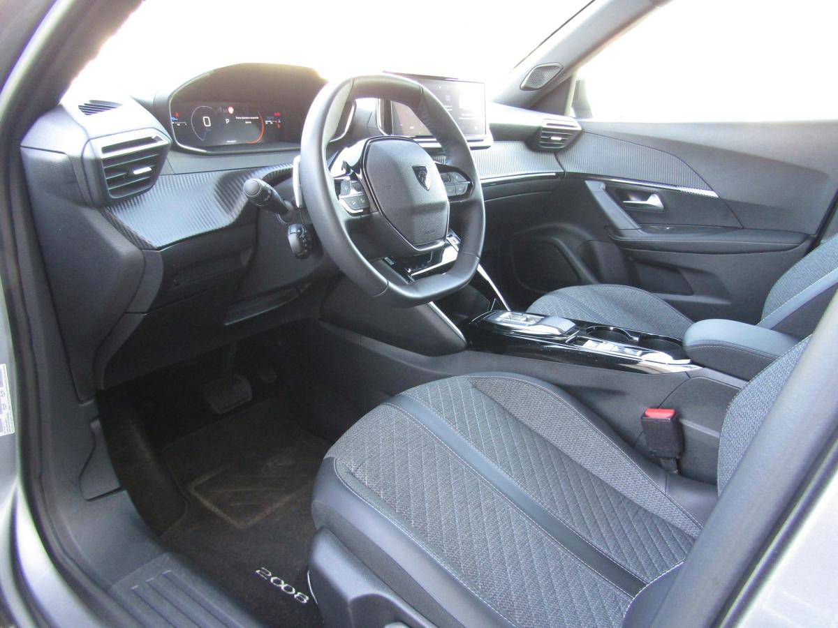 peugeot-2008-2023-diesel-1499cc