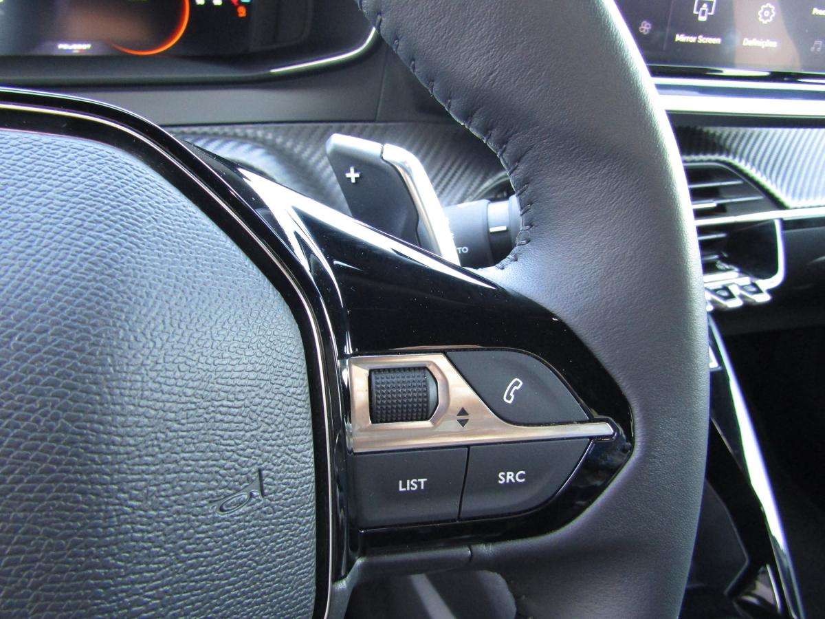 peugeot-2008-2023-diesel-1499cc