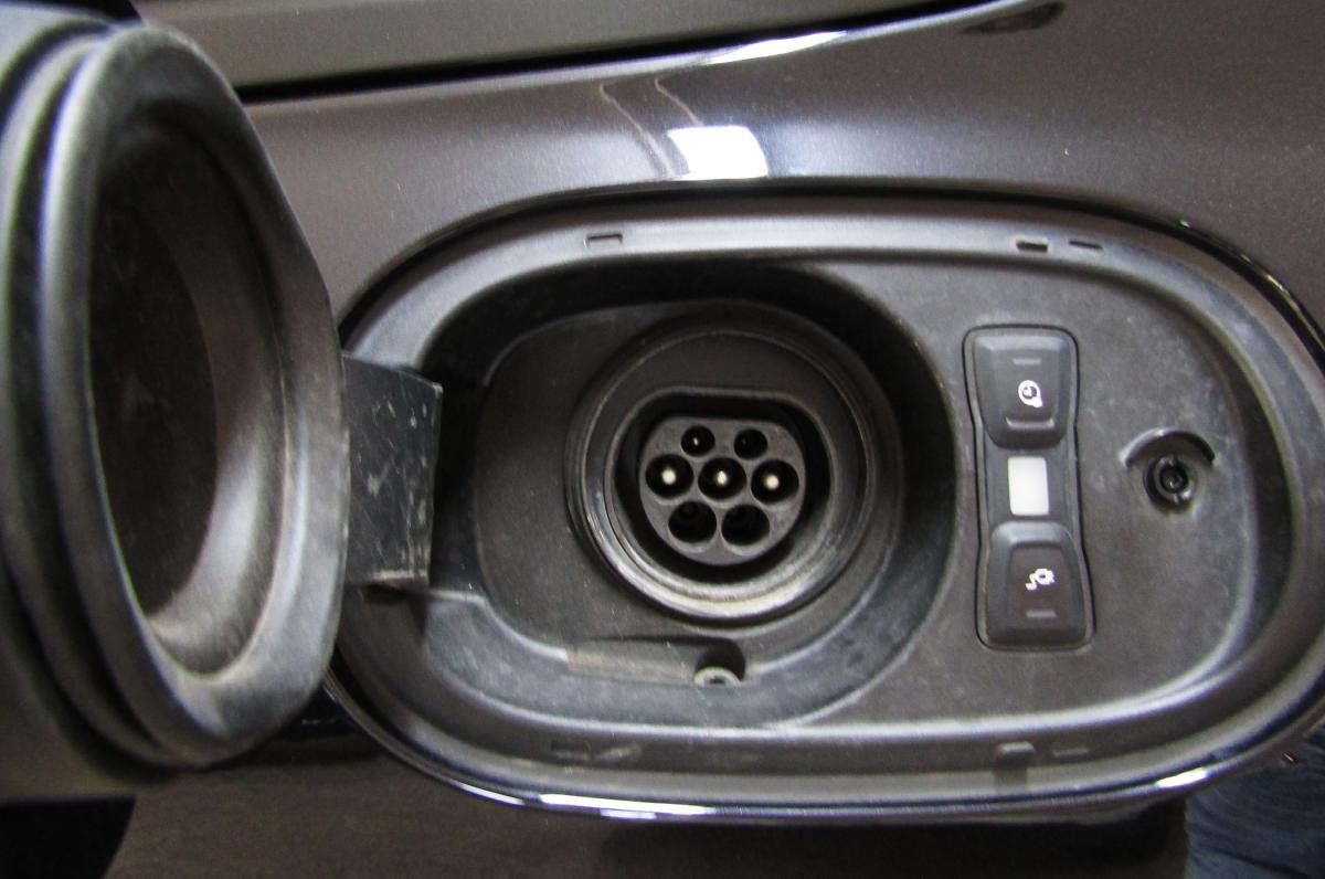 porsche-panamera-sport-turismo-2023-hibrido-a-gasolina-2894cc