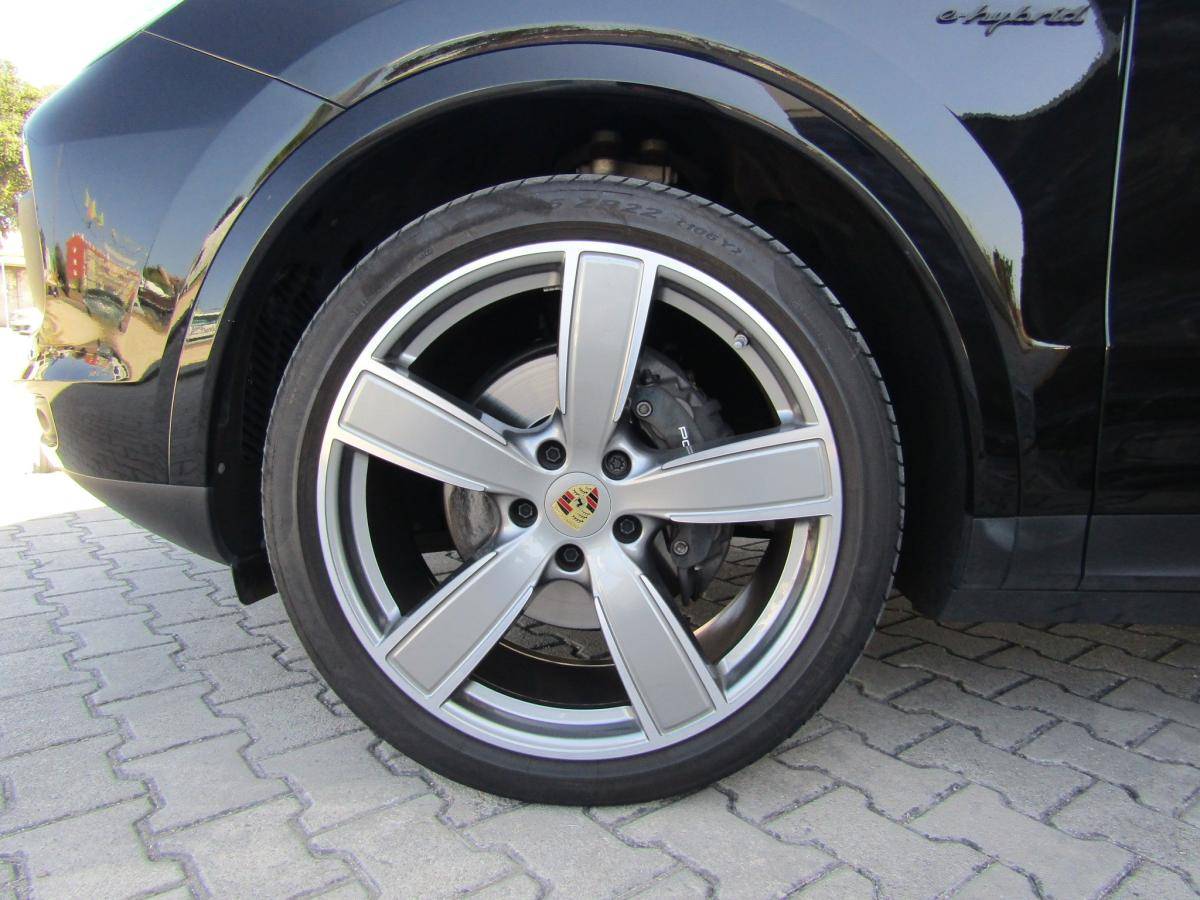 porsche-cayenne-2023-hibrido-a-gasolina-2995cc