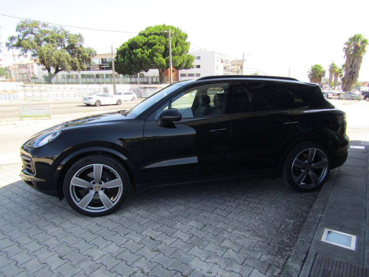 porsche-cayenne-2023-hibrido-a-gasolina-2995cc