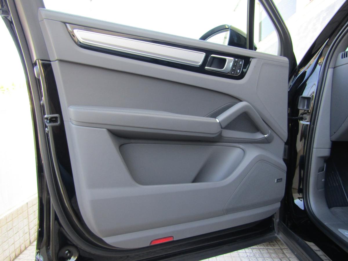 porsche-cayenne-2023-hibrido-a-gasolina-2995cc