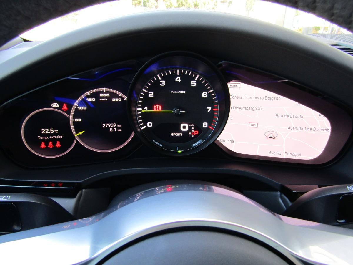 porsche-cayenne-2023-hibrido-a-gasolina-2995cc