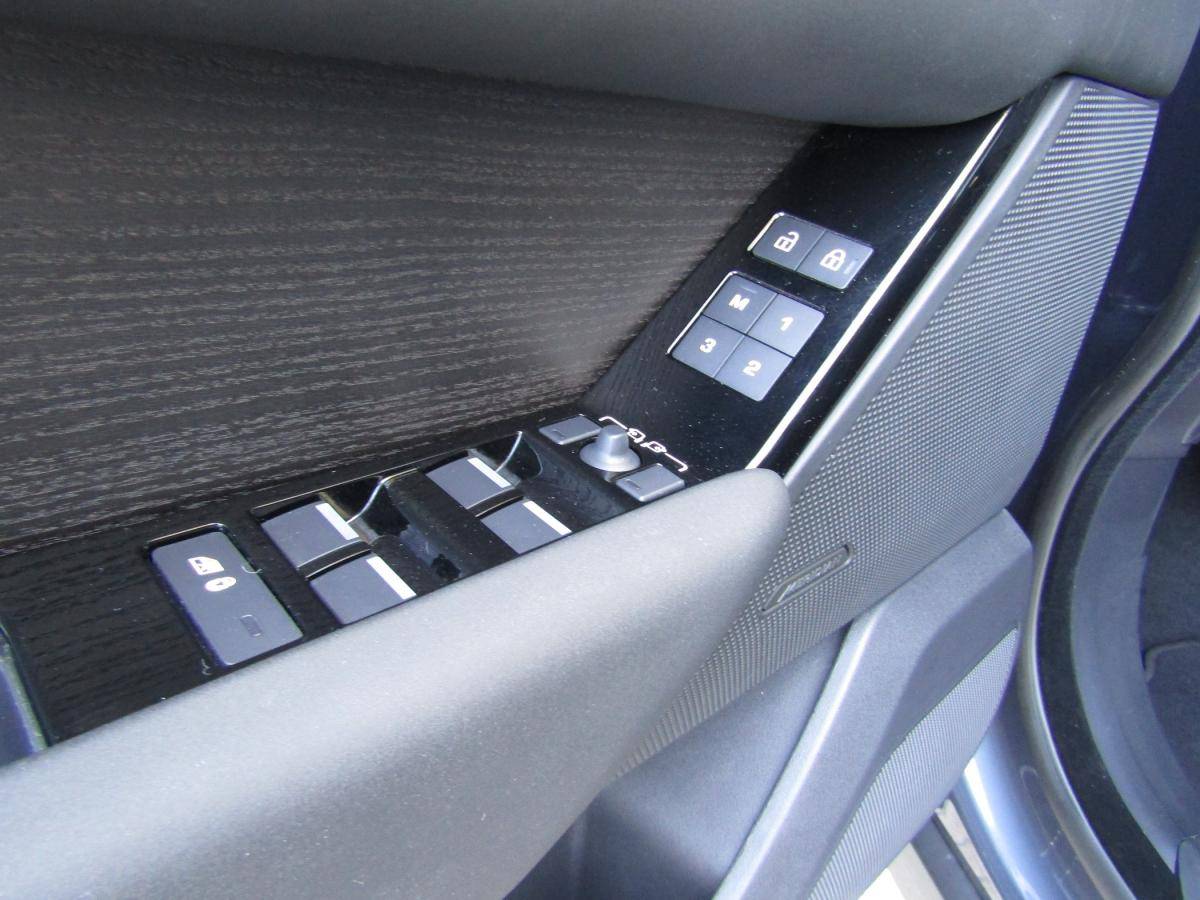 land-rover-range-rover-velar-2025-hibrido-a-gasolina-1997cc