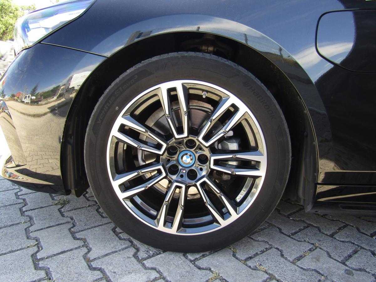 bmw-serie-5-2025-hibrido-a-gasolina-1998cc