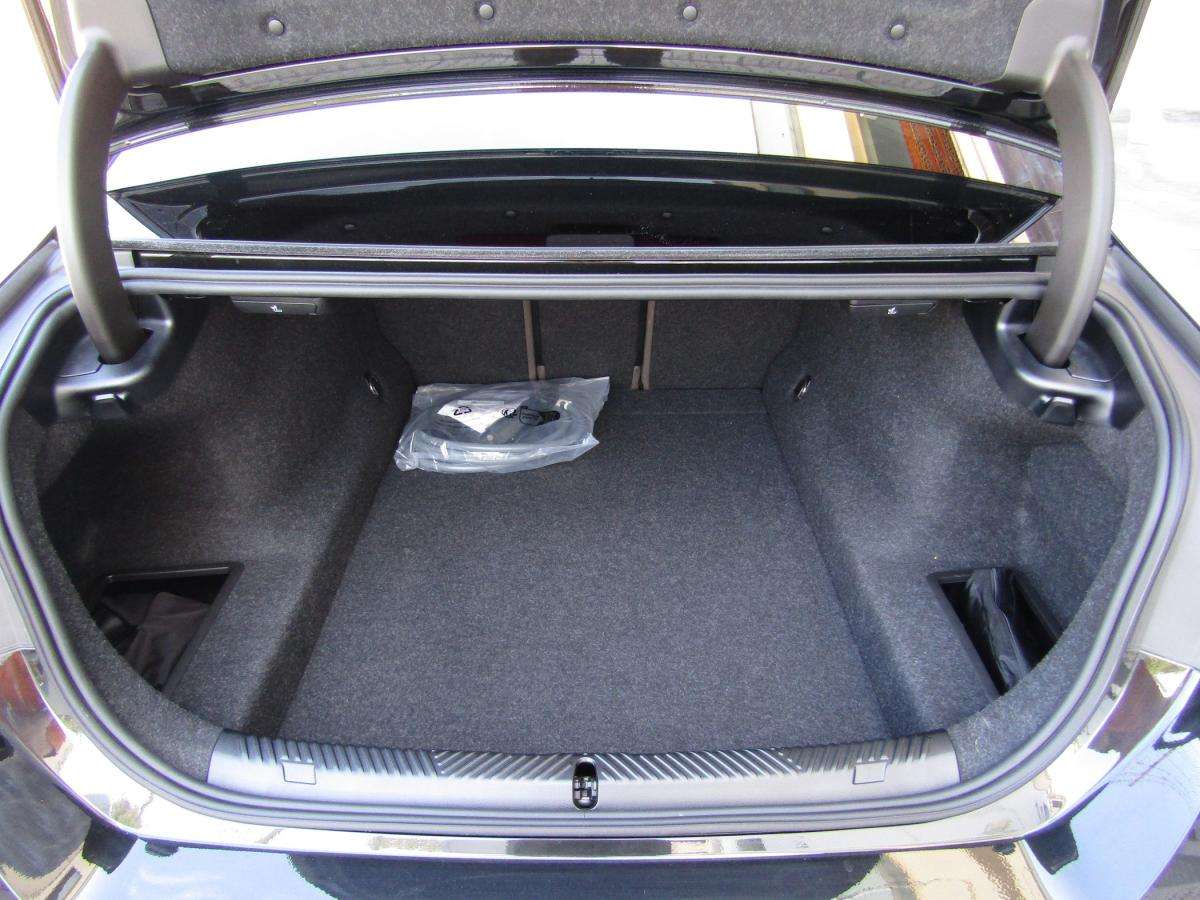 bmw-serie-5-2025-hibrido-a-gasolina-1998cc