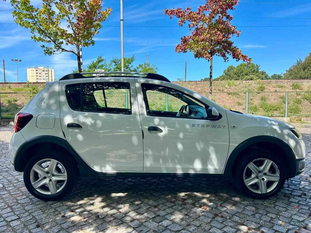 dacia-sandero-0-9-tce-2016-gasolina-898cc