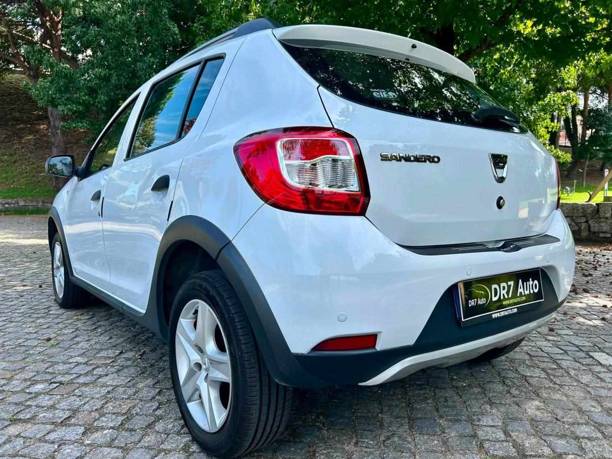 dacia-sandero-0-9-tce-2016-gasolina-898cc