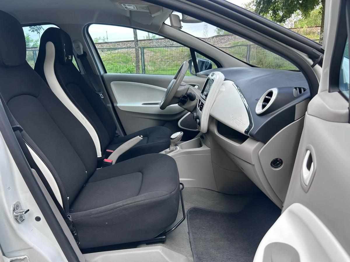 renault-zoe-r240-22-kwh-2015-eletrico