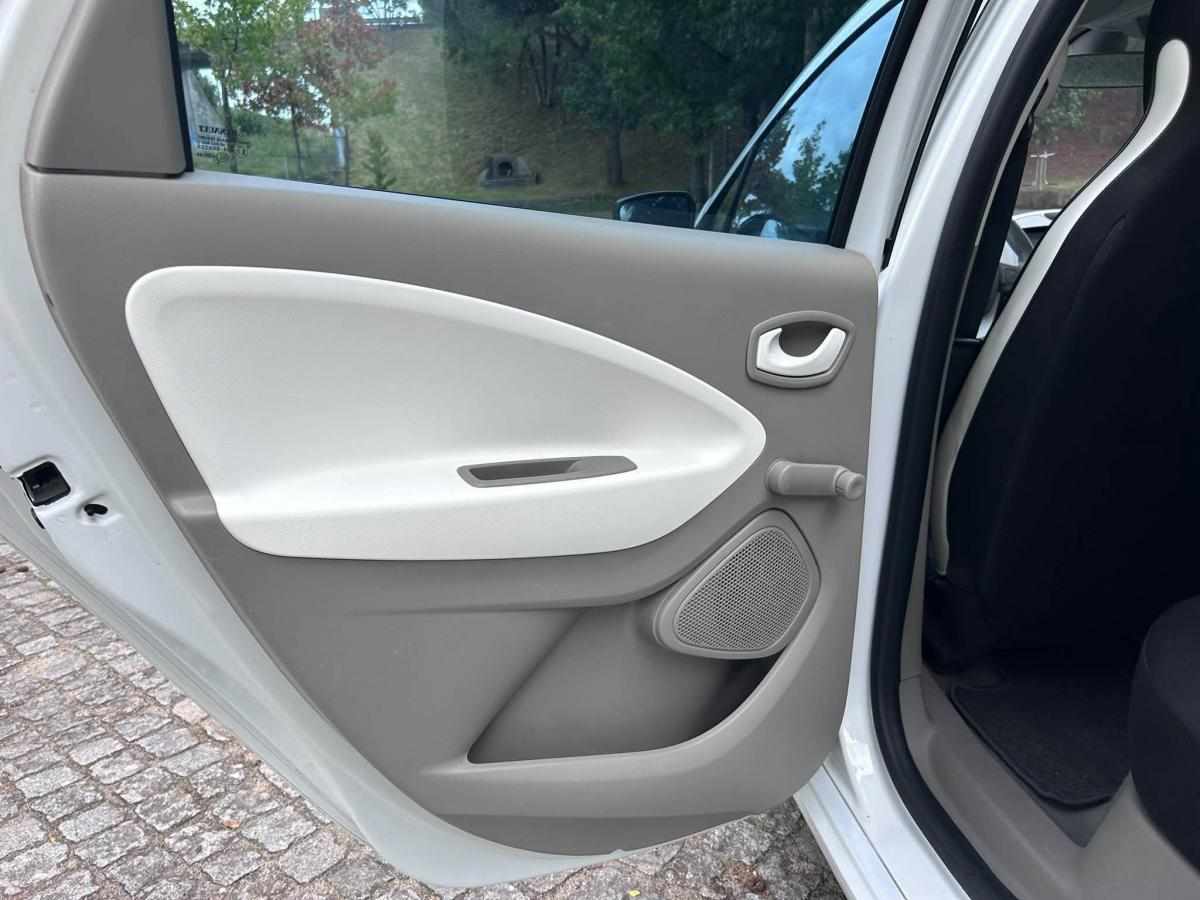 renault-zoe-r240-22-kwh-2015-eletrico