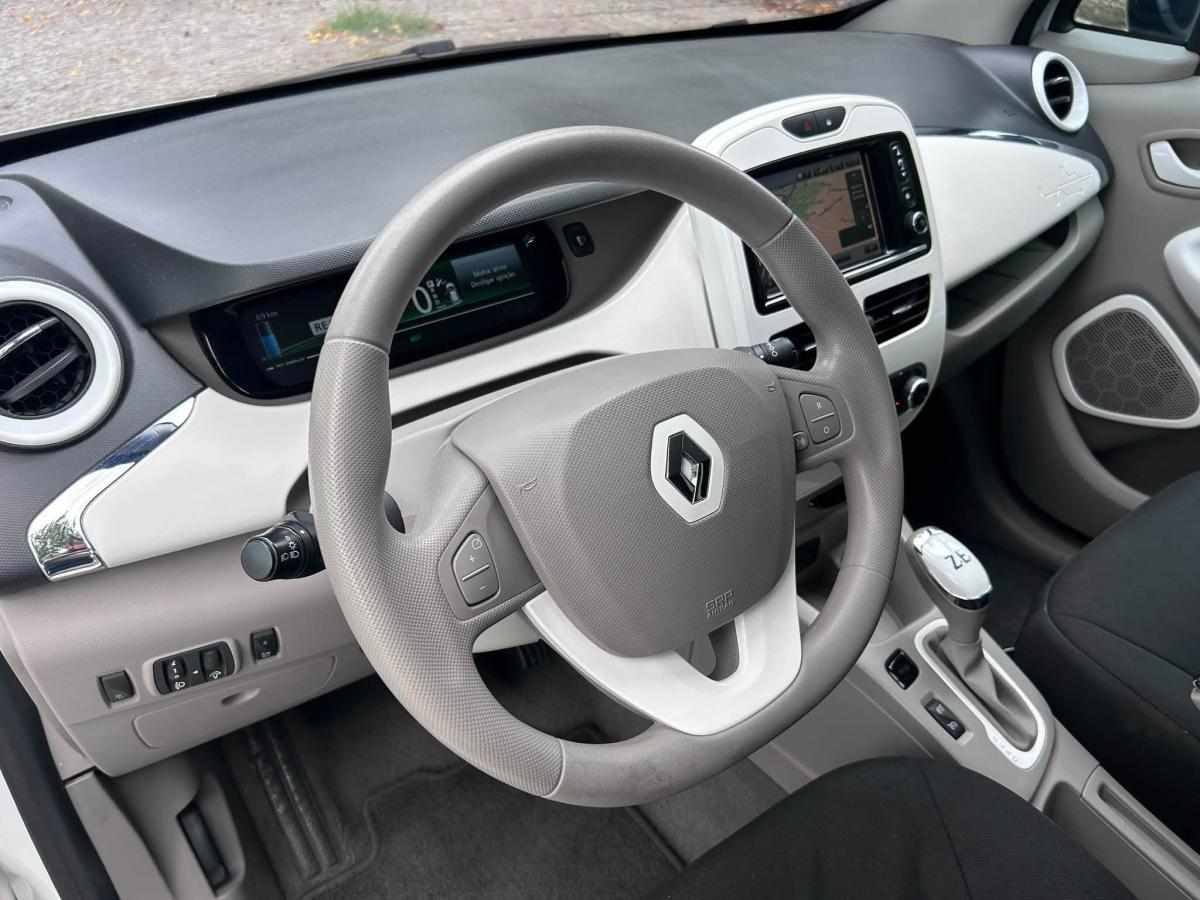 renault-zoe-r240-22-kwh-2015-eletrico