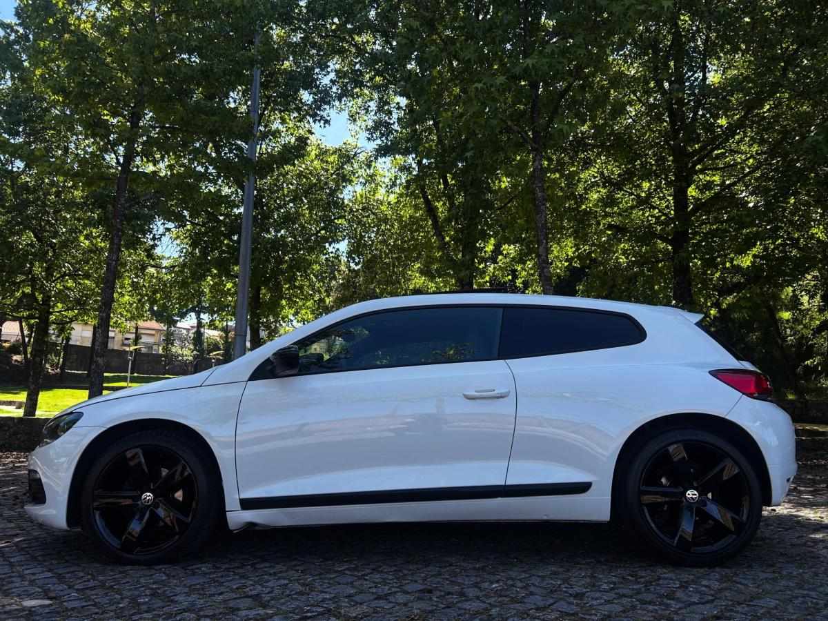 volkswagen-scirocco-2-0-tdi-2013-diesel-1968cc