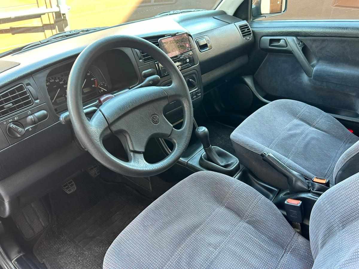volkswagen-vento-1-6-1995-gasolina-1598cc