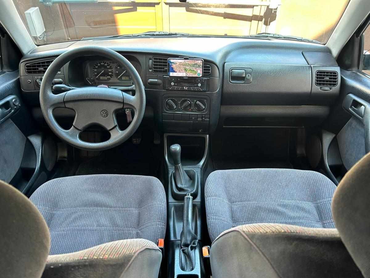 volkswagen-vento-1-6-1995-gasolina-1598cc