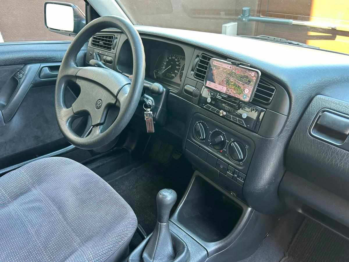 volkswagen-vento-1-6-1995-gasolina-1598cc