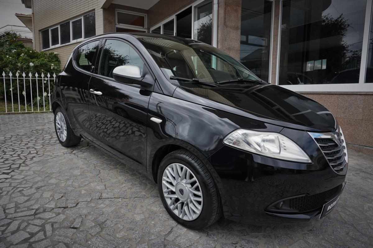 lancia-ypsilon-1-2-2013-gasolina-1242cc