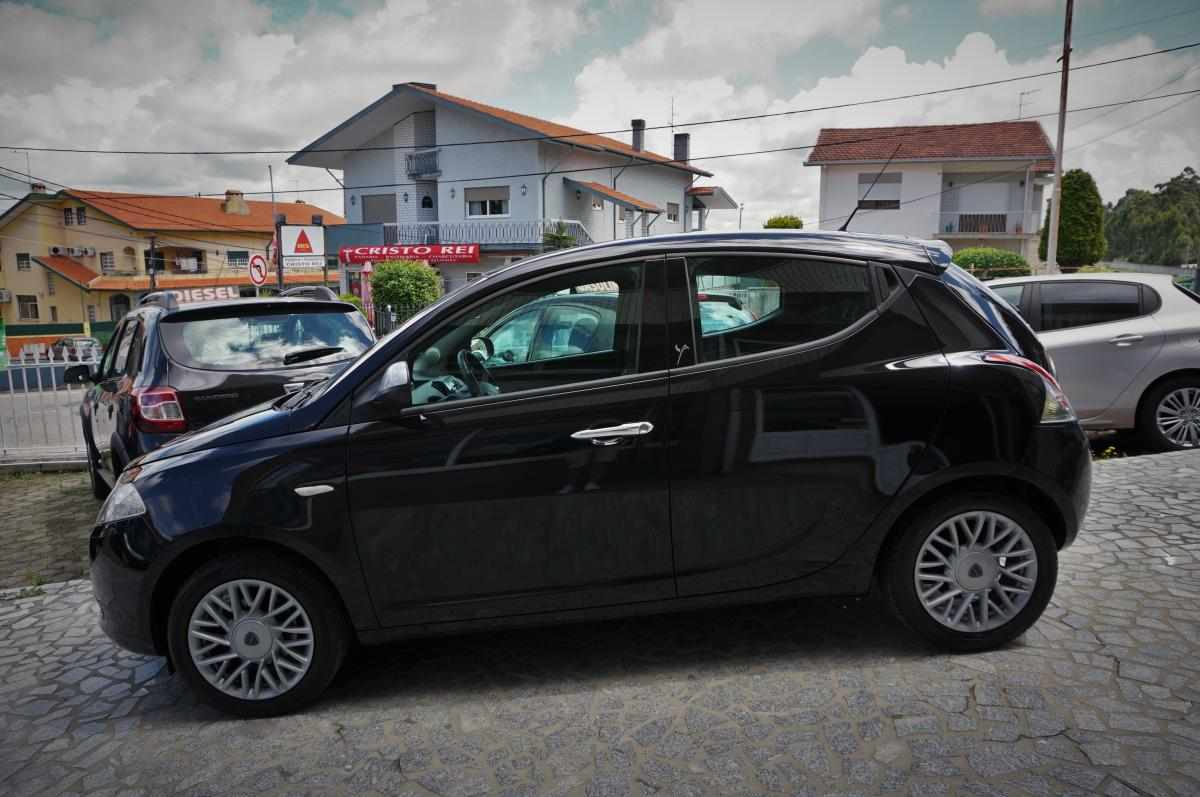 lancia-ypsilon-1-2-2013-gasolina-1242cc
