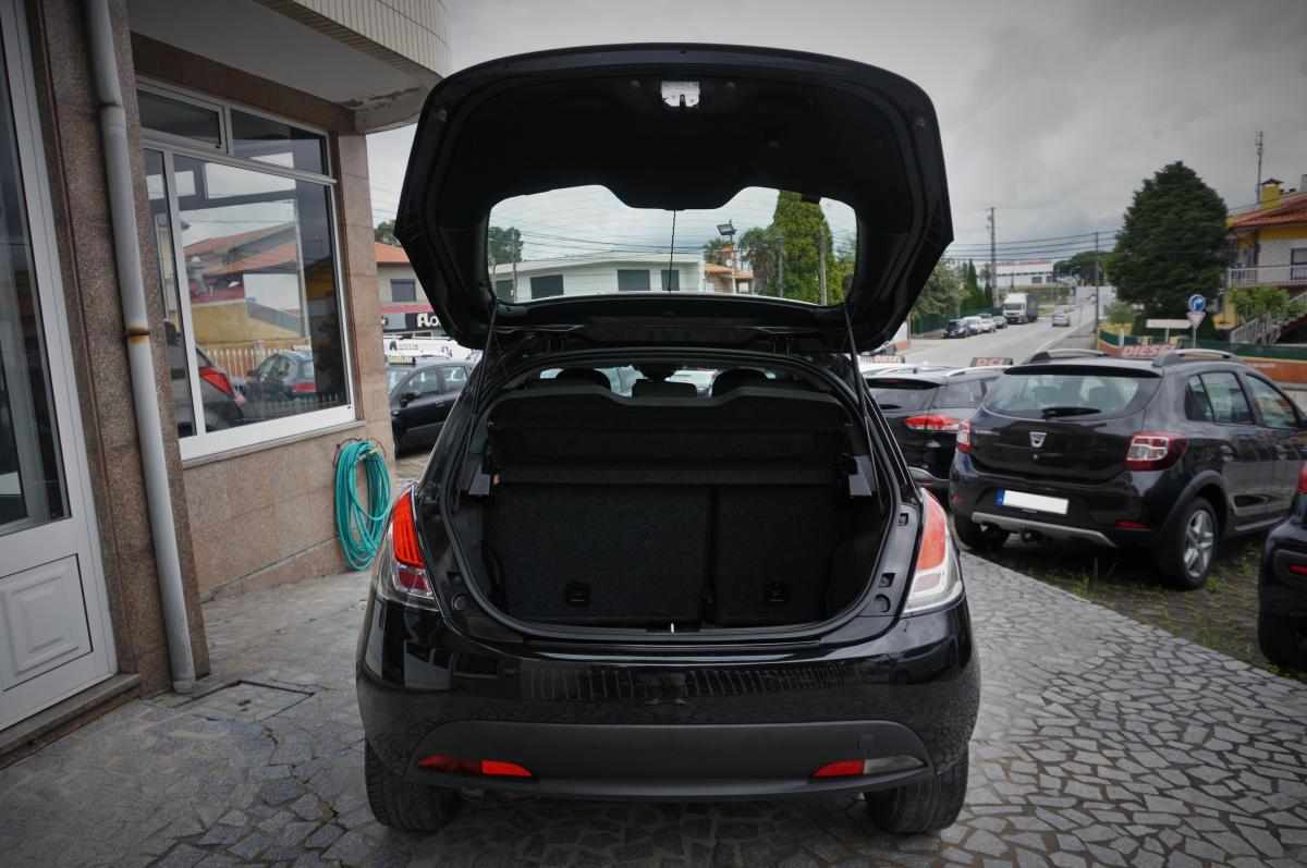 lancia-ypsilon-1-2-2013-gasolina-1242cc