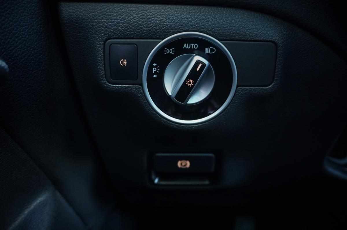 mercedes-benz-cla-200-cdi-shooting-brake-2015-diesel-2143cc