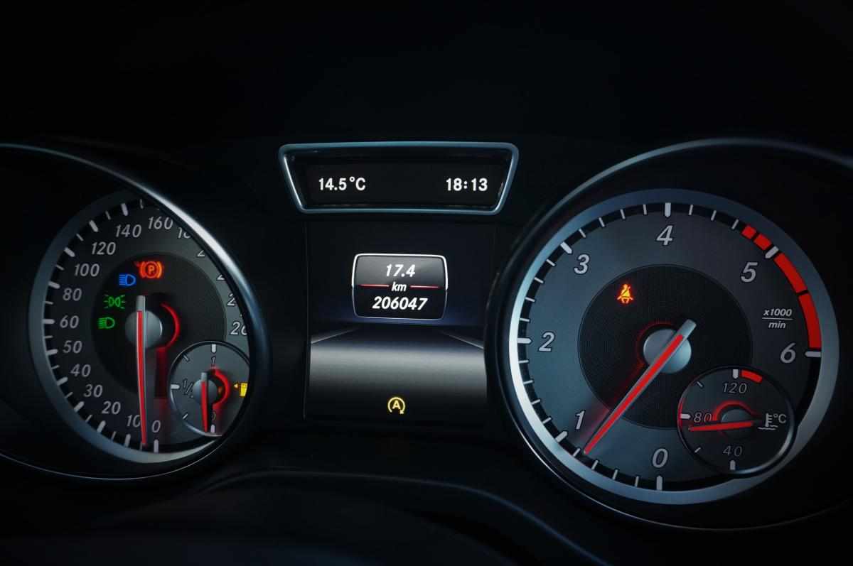 mercedes-benz-cla-200-cdi-shooting-brake-2015-diesel-2143cc