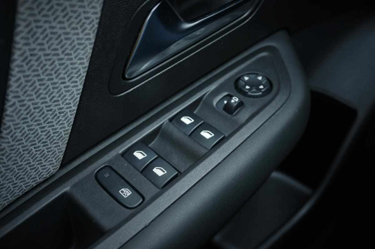 citroen-c4-1-2-puretech-2020-gasolina-1199cc