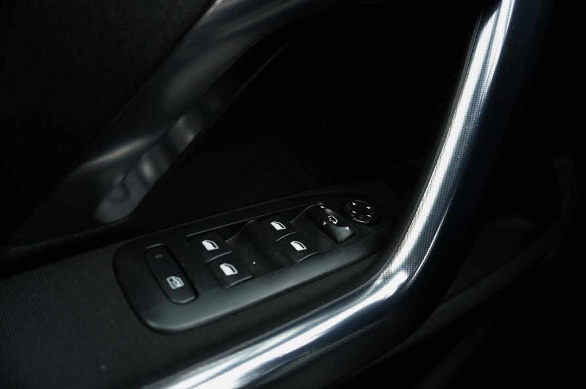 peugeot-2008-1-6-e-hdi-2014-diesel-1560cc
