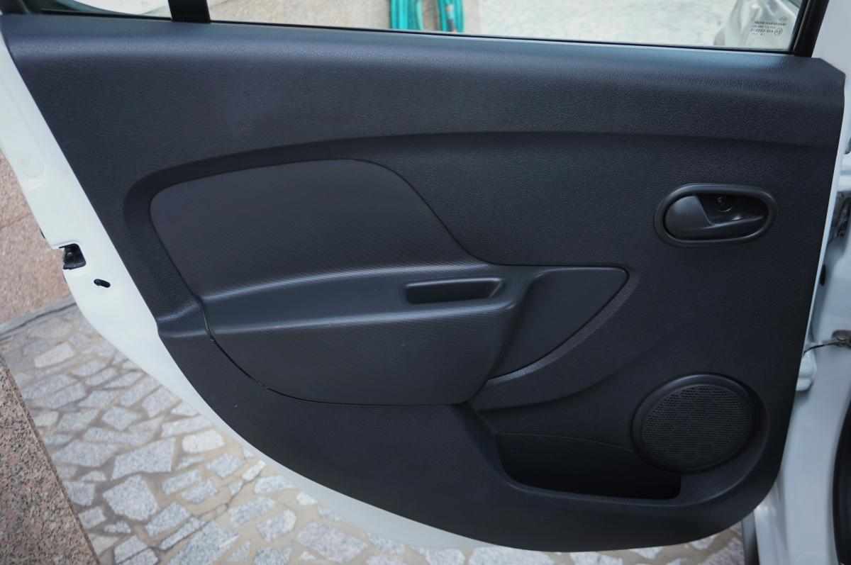 dacia-sandero-0-9-tce-2015-gasolina-900cc