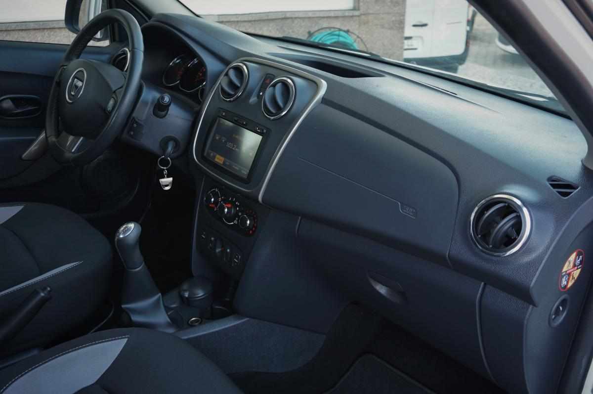 dacia-sandero-0-9-tce-2015-gasolina-900cc