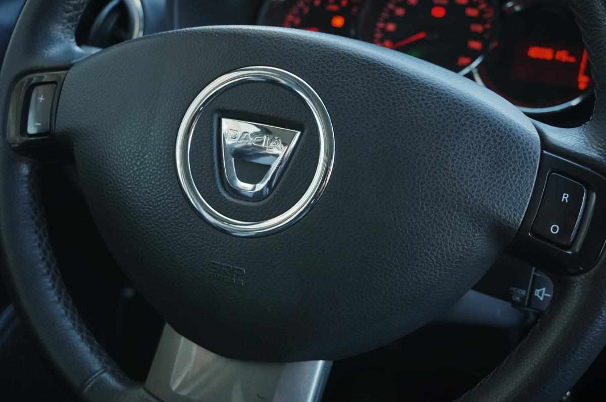 dacia-sandero-0-9-tce-2015-gasolina-900cc
