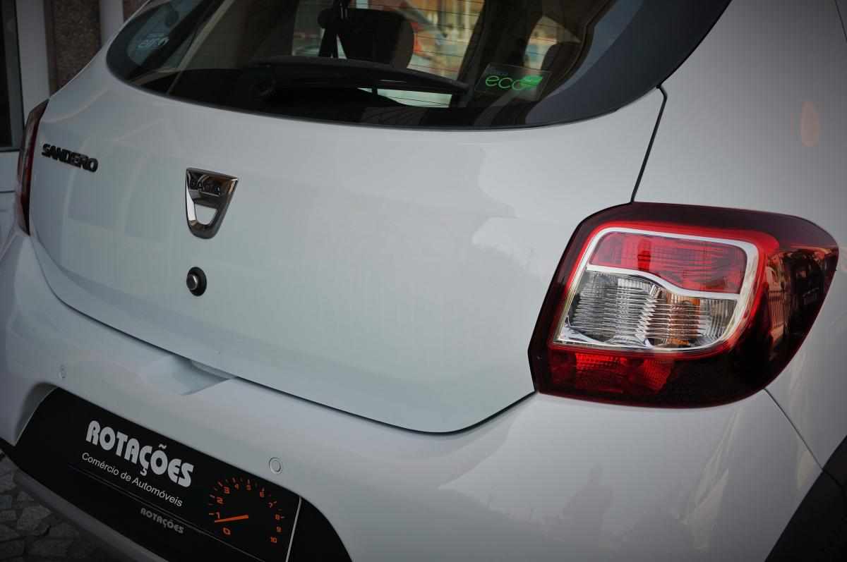 dacia-sandero-0-9-tce-2015-gasolina-900cc