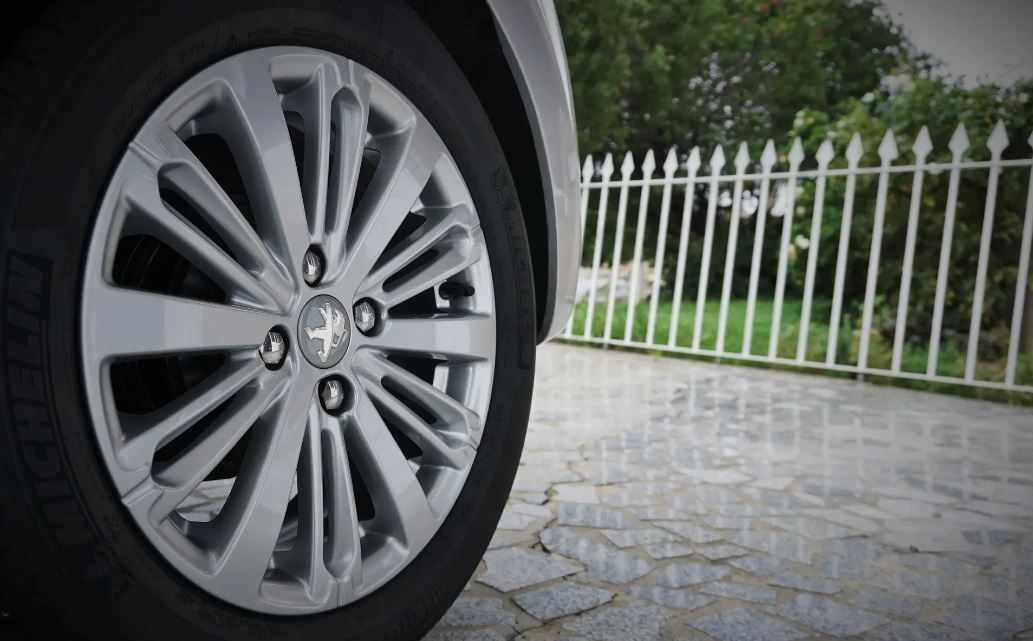 peugeot-208-2016-diesel-1560cc