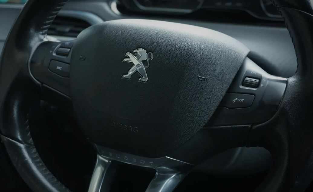 peugeot-208-2016-diesel-1560cc