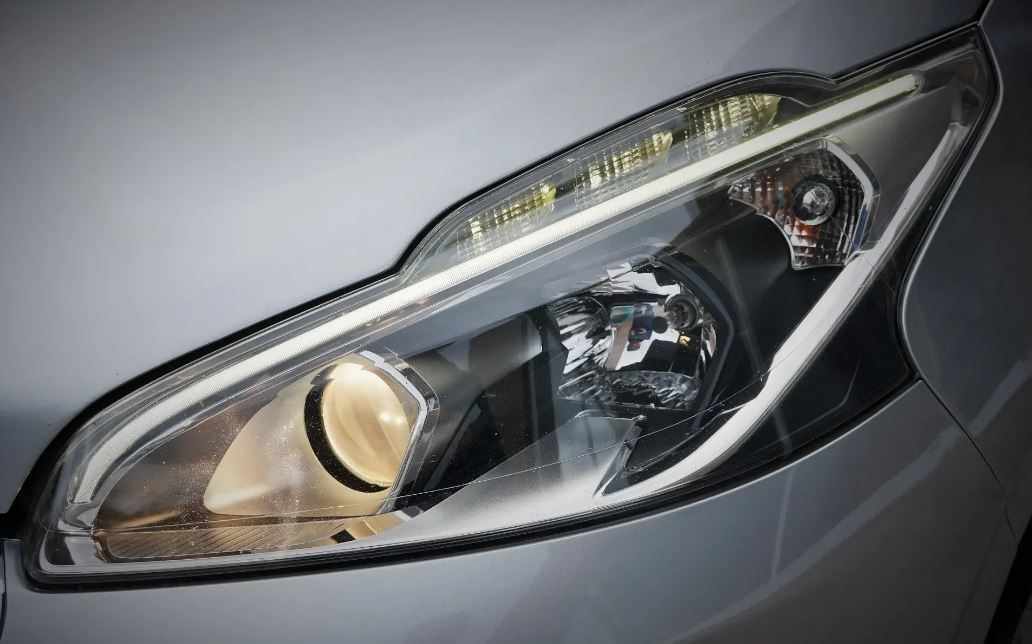 peugeot-208-2016-diesel-1560cc