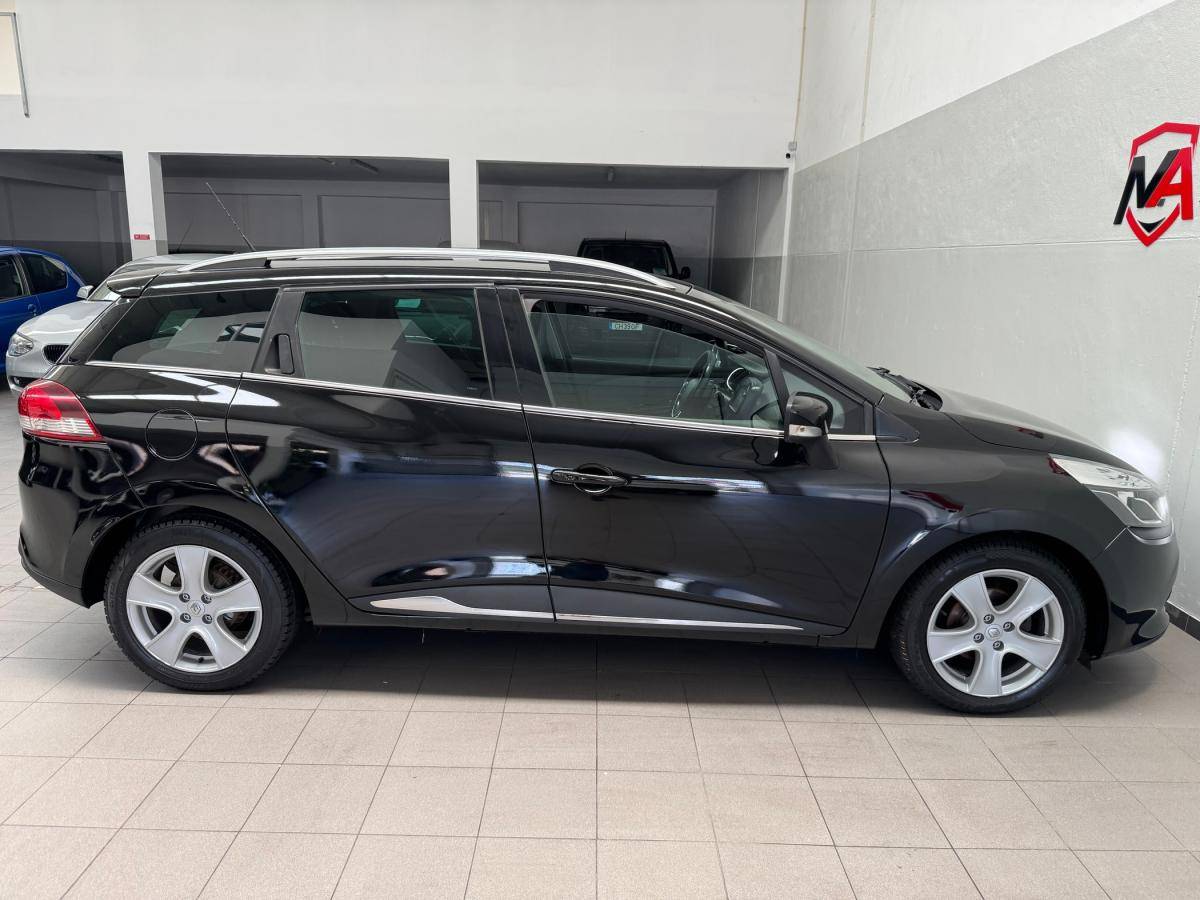 renault-clio-sport-tourer-2014-diesel-1461cc